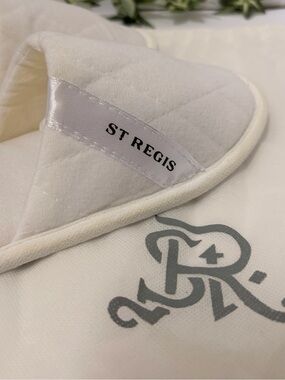 St. Regis Women's Cream Quilted Hotel Slippers